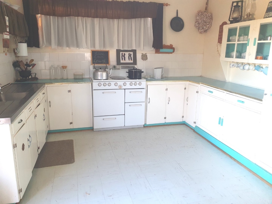 4 Bedroom Property for Sale in Loeriesfontein Northern Cape